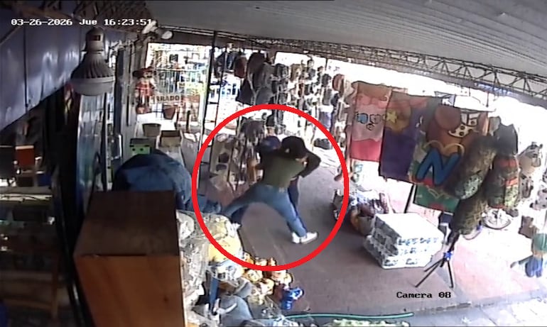 Video: comerciante se enfrenta a asaltante armado y frustra robo en San Lorenzo