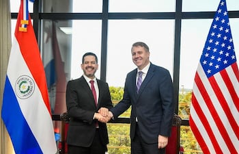 El presidente de la Cámara Baja, el diputado cartista Raúl Latorre se reunió hoy con el nuevo jefe de misión de la embajada de los EE.UU. en Paraguay, Aaron Pratt.