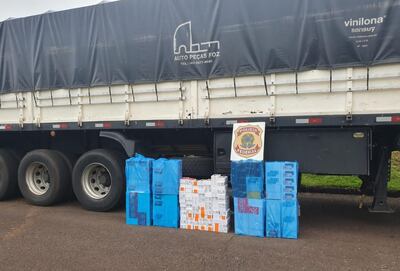 Los aparatos celulares eran transportados en un camión de gran porte.