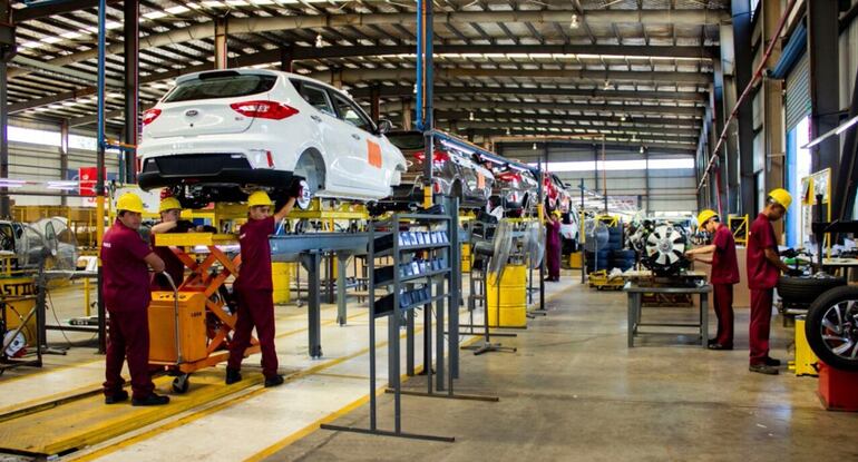 Exportaciones bajo el régimen de maquila registran aumento.