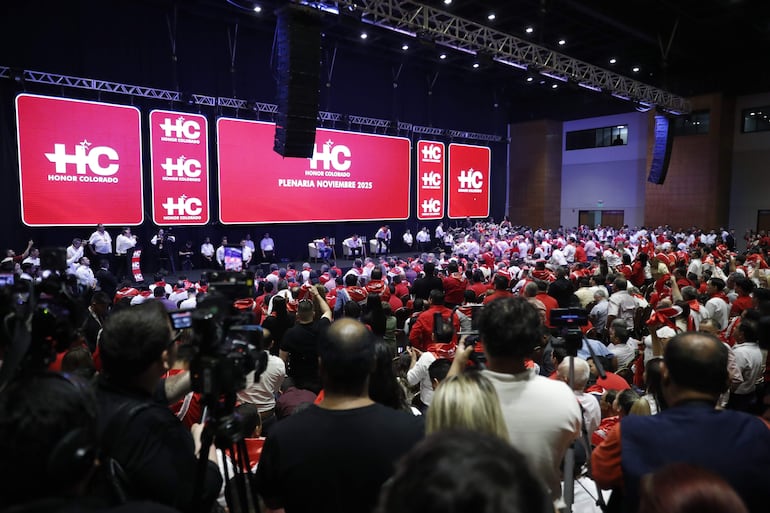 El Partido Colorado necesita un Estado que gaste, que mantenga el gasto público dinámico en una lógica clientelar, según economista.