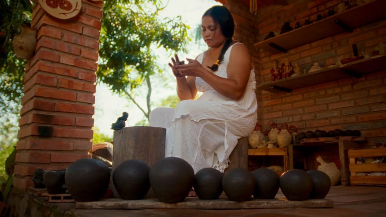 Artesanas de Tobatí celebran la inclusión del ñai’ũpo en la lista de la UNESCO