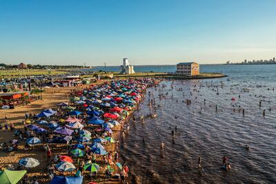 Playa San José de Encarnación.