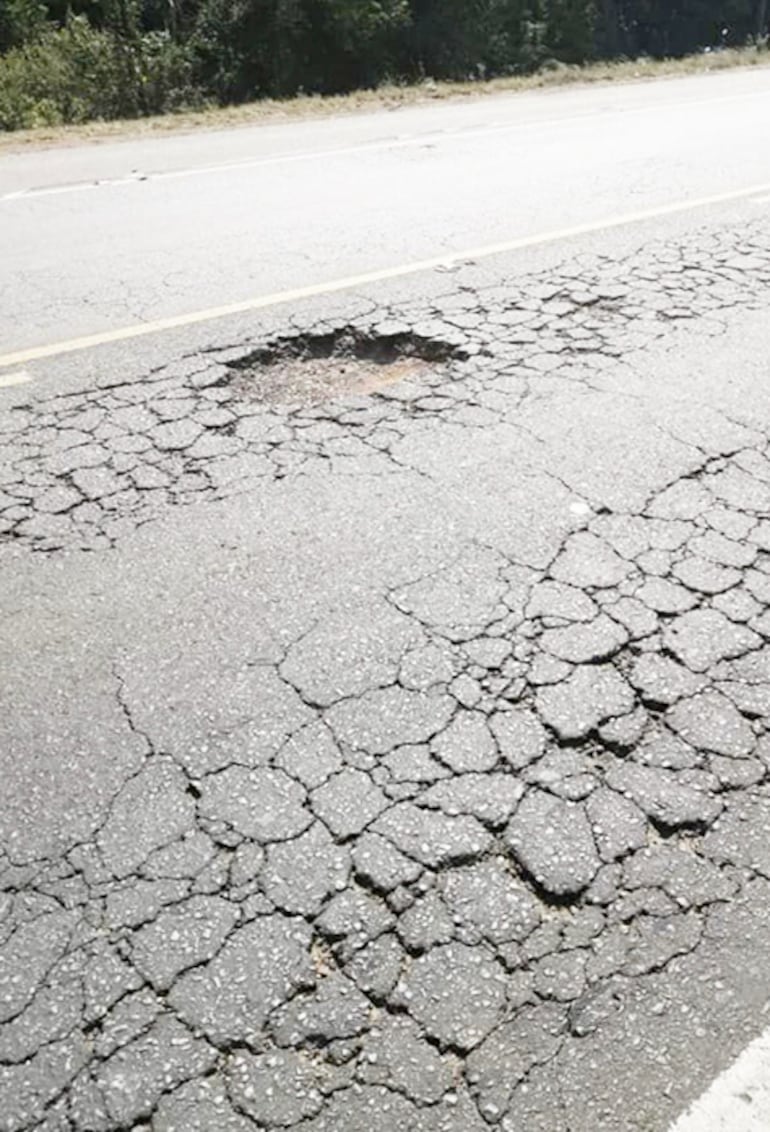 Imágenes del pavimento de antes y después de la tragedia.