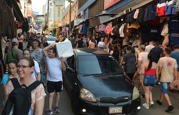 Un intenso movimiento comercial se registra en Ciudad del Este.