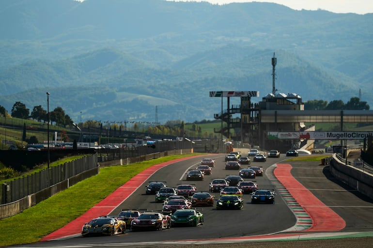 De esta manera se presentaba el intenso tráfico en pista durante una de las carreras en Mugello.