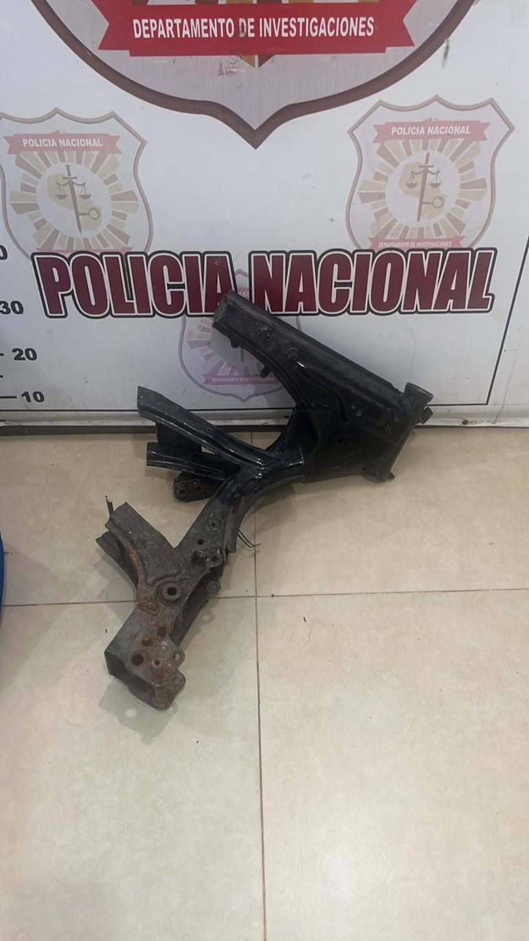 En la proipiedad allanada se encontraron chasis de motocicletas  denunciadas como robadas. 