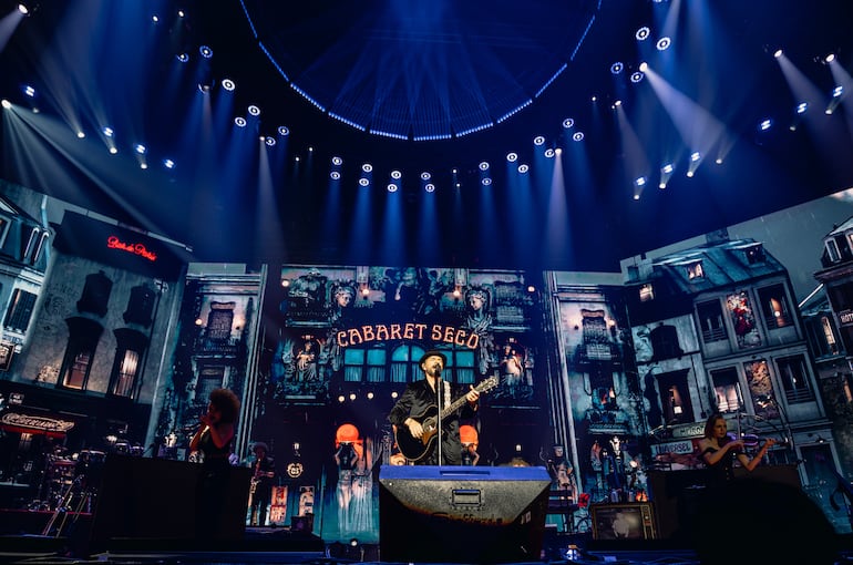 Vista de parte de la escenografía de Ricardo Arjona en la gira Lo Que El Seco No Dijo, que llegará a Paraguay.
