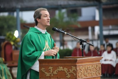 El Padre Agustín Martens predicó la misa en la basilica de Caacupé.