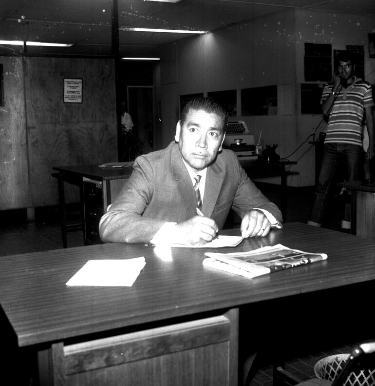 Carlos Enrique Araya en la redacción de ABC.
