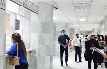 Hay una gran demanda de servicios en los Registros Públicos. Lo mismo ocurre con Catastro, vienen alertando gremios.