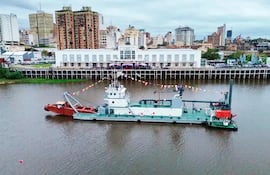 La draga DRM-5 Paraguay fue donada por el Gobierno japonés mediante la Agencia de Cooperación Internacional del Japón (JICA).