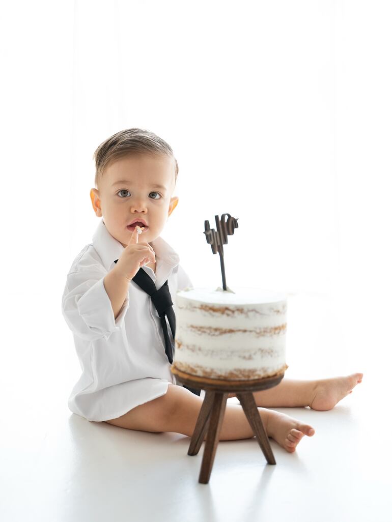 El tierno Mauri en su sesión de fotos con motivo de su primer añito de vida. (Instagram/Daisy Lezcano)