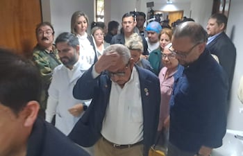 vdb El presidente del IPS, Doctor Isaías Fretes encontró varias irregularidades en Caaguazú,.