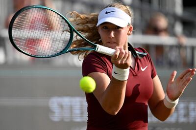 Mirra Andreeva sigue firme en hierba.