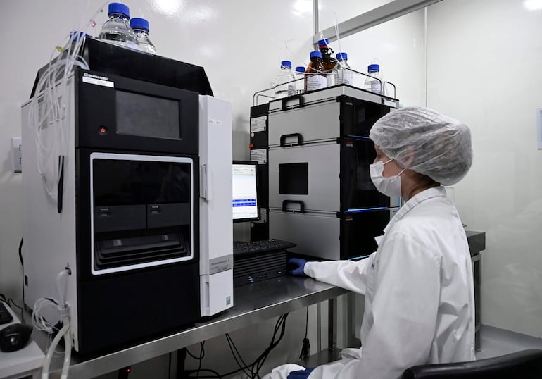 La iniciativa de Pharma Industries apuesta por la investigación científica, la innovación tecnológica y el cumplimiento de estrictos estándares regulatorios para ampliar las opciones terapéuticas.