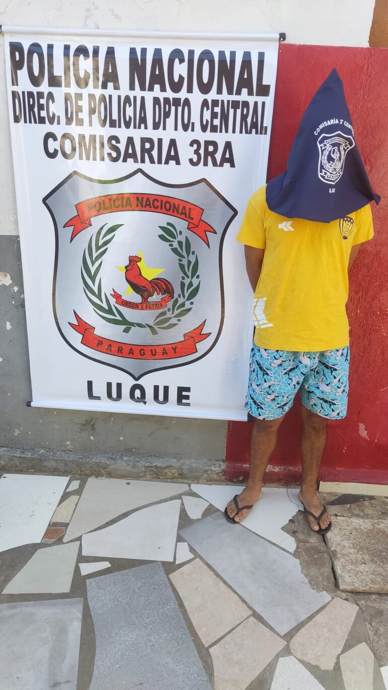 Claudio Mauricio Almeida Santa Cruz, de 19 años, fue ubicado y se entregó voluntariamente a las autoridades