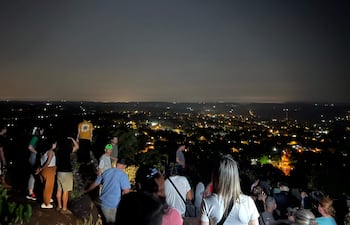 Desde la cima del cerro, los visitantes vivenciaron la magia de Yaguarón.