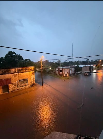 Imagen del barrio San Antonio de la ciudad de Pilar, las calles inundadas con 70 mm de lluvias.