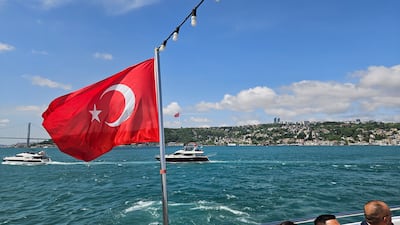 Bandera de Turquía, en Estambul.