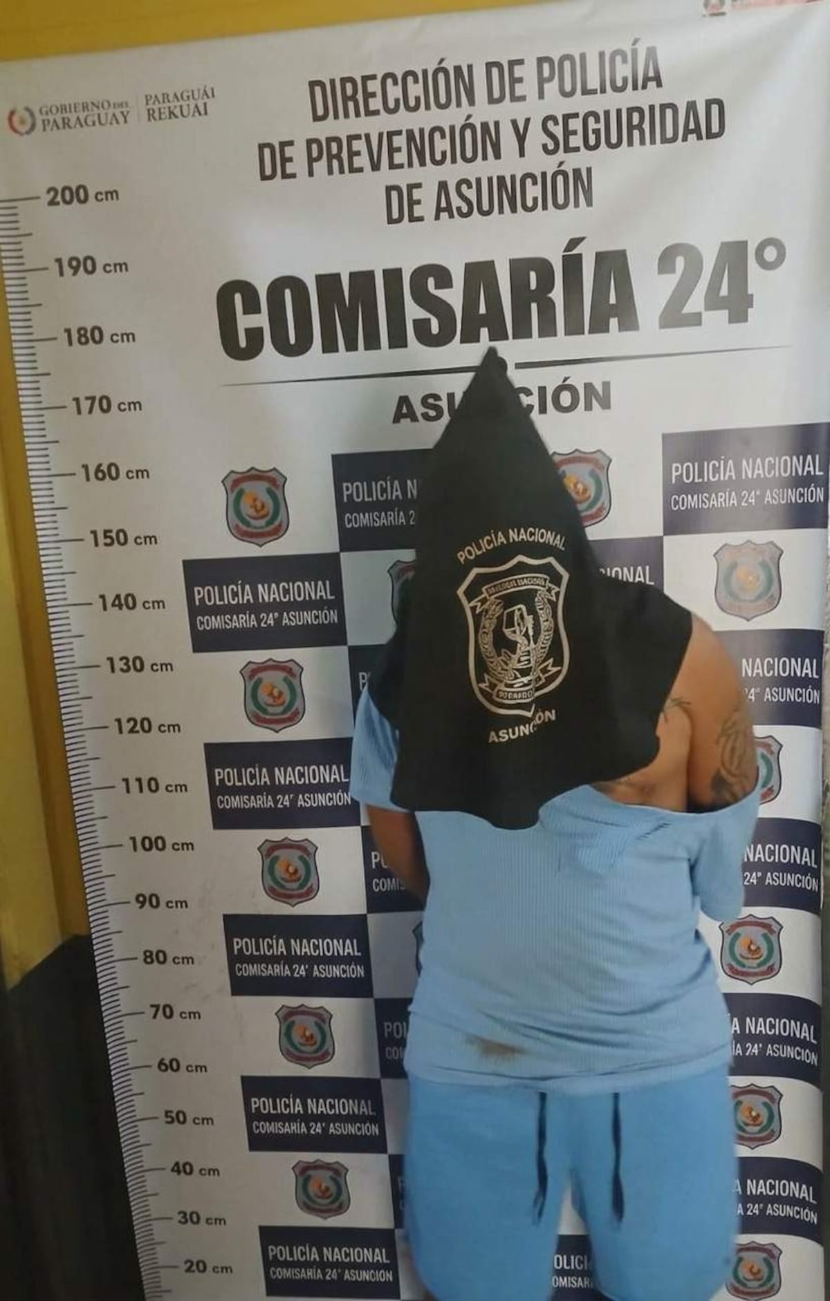 Violó su arresto domiciliario y disparó contra la casa de su vecina
