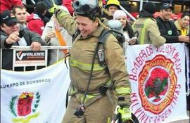 Lorena Canan primera mujer presidenta del Cuerpo de Bomberos Voluntarios del Paraguay será una de las panelistas del Seminario “Voces que Transforman: Mujeres Lideresas de la Sociedad” en la Casa de la Integración.