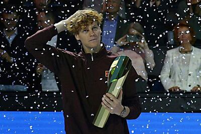 Jannik Sinner, con el trofeo logrado este domingo en Viena. Los italianos cuestionan que el deportista priorice lo individual en vez de dar una mano en busca de una nueva conquista de la Copa Davis para el país.