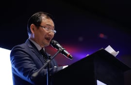 El embajador de Taiwán en Paraguay, José Chih-Cheng Han, habla durante la celebración de los 68 años de las relaciones Taiwán - Paraguay este jueves, en Asunción (Paraguay).