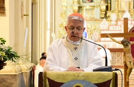 Cardenal paraguayo destacó labor periodística en homilía por la Jornada Mundial de las Comunicaciones Sociales.