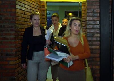 Imágenes del allanamiento llevado a cabo anoche en Interpol.