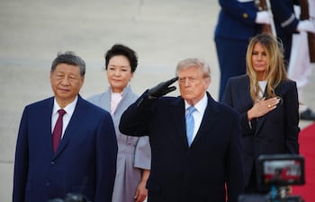 El presidente de EE. UU., Trump, se reúne con el presidente chino, Xi, en la Base Conjunta Andrews.
