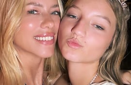 ¡Hermosas, madre e hija! Nicole Neumann y Allegra Cubero.