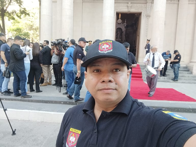 Eduardo Pompom González.