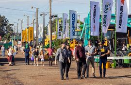 La Expo Santa Rita realiza su edición número 30, bajo el lema “30 años fomentando el agronegocio”.