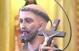 Fotografía de una imagen de San Francisco de Asís.