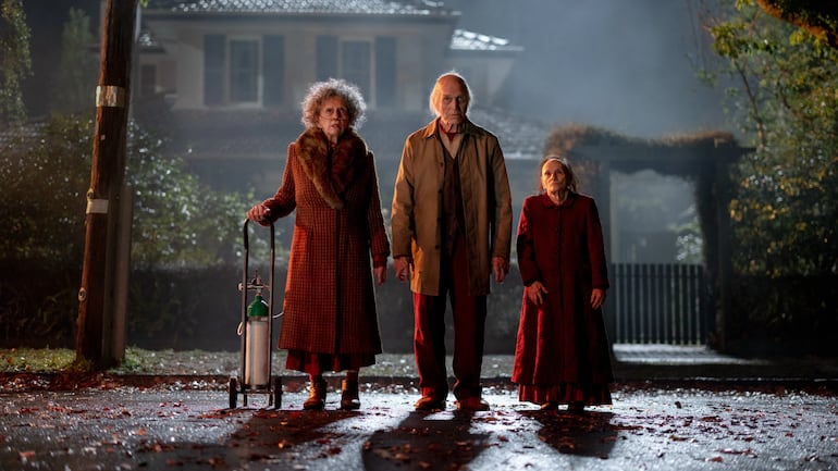 La noche del demonio están entre nosotros película