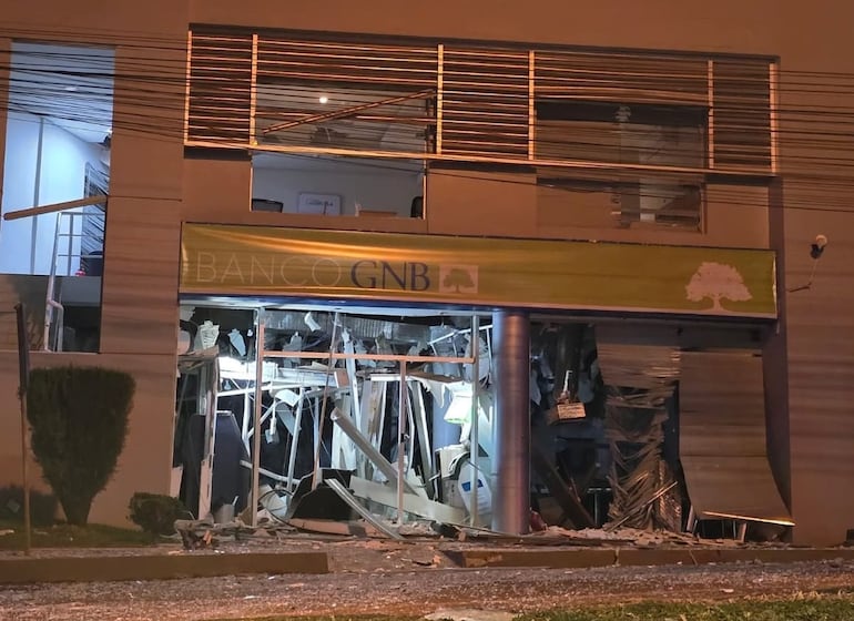 Una de las entidades bancarias atacadas en la madrugada de este martes en Santa Rita.