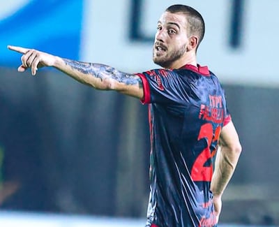 Luca Andrea Falabella (10/03/1999), futbolista argentino del Sportivo Ameliano.