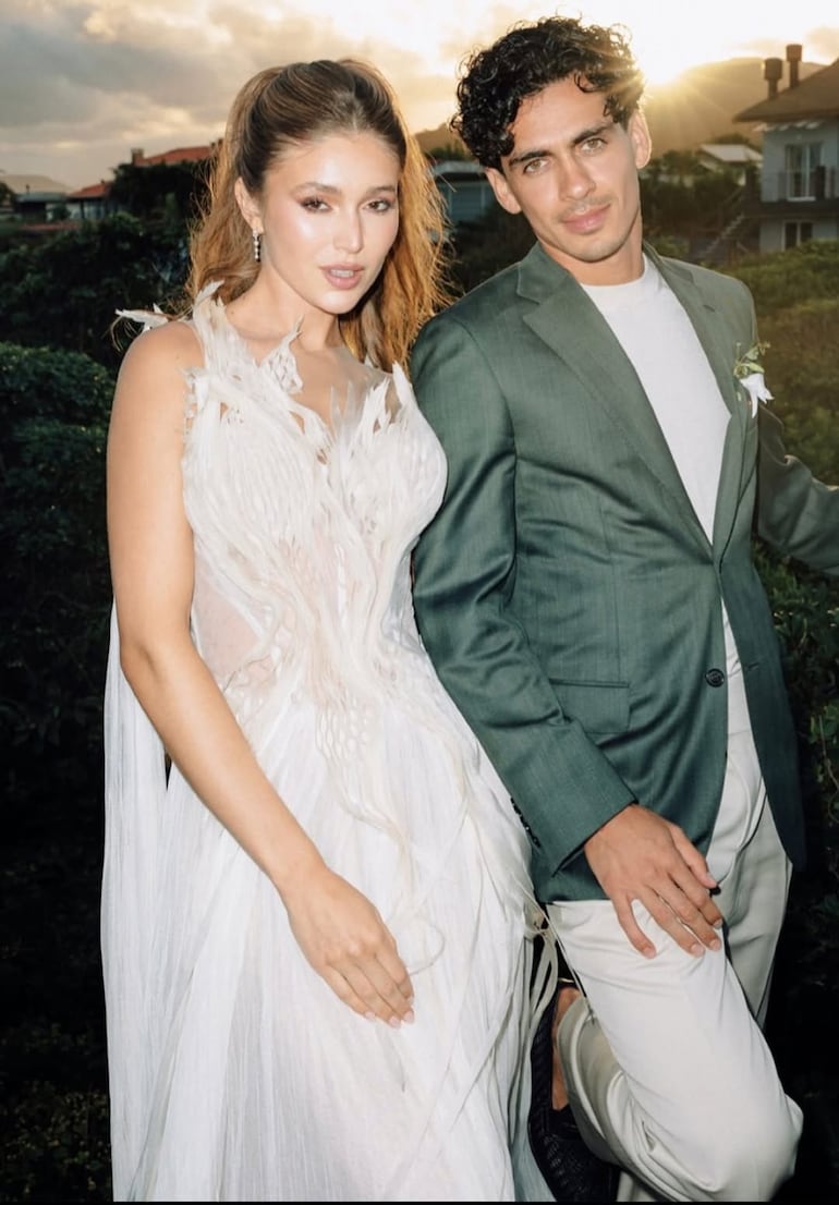 ¡Bellos! Los flamante esposos, Natasha Soley y Jesús Medina. (Captura de la historia de Instagram de Jesús Medina)