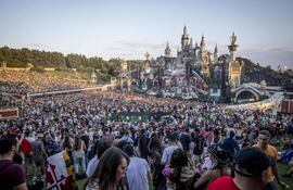 Imágenes del primer día del festival de música electrónica Tomorrowland este 2023.