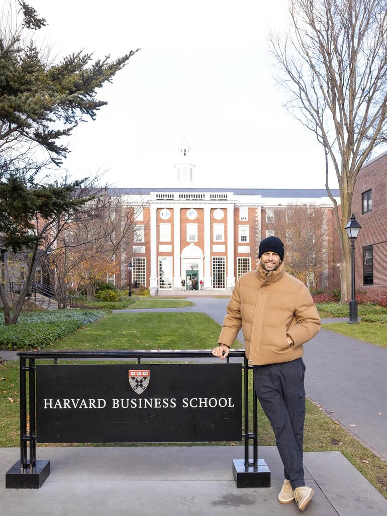 Gerard Piqué compartió su experiencia con la Kings League con los alumnos del Harvard Business School. (Instagram/Gerard Piqué)