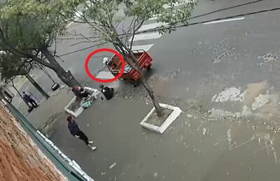 Un hombre quedó detenido tras intentar realizar un asalto hoy en Asunción y también hay sospechas de que intentó asesinar a su pareja.