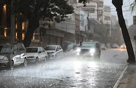 El Ministerio del Trabajo insta a proteger a los empleados que trabajan en días de tormentas.