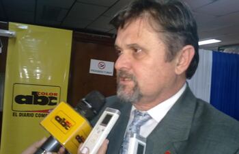 Ing. Carlos Heisele Sosa, ex presidente de la Administración Nacional de Electricidad (ANDE).