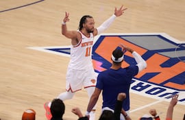 Jalen Marquis Brunson (28 años) lidero a su equipo para llevar la serie a Indiana con sexto partido.