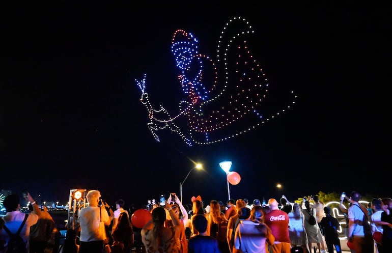 El show de drones fue uno de los momentos más impactantes del evento. 