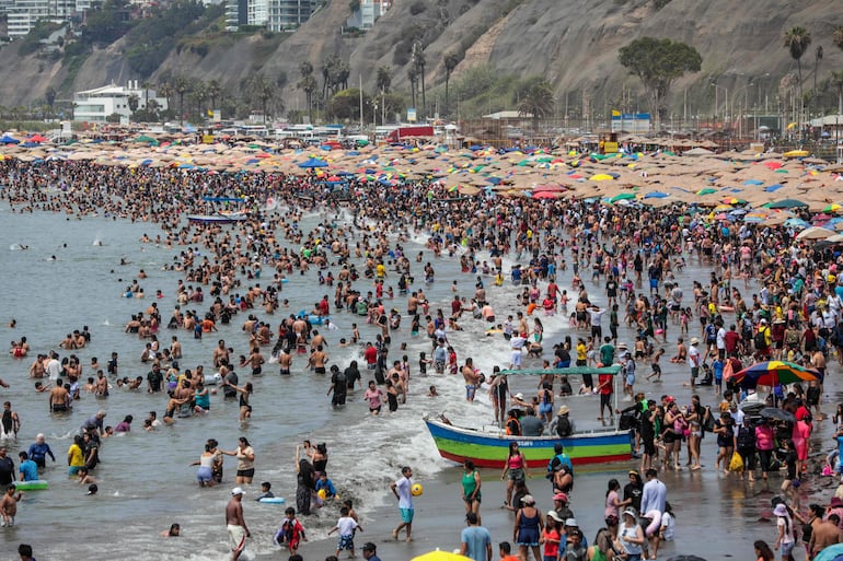 Playa de Agua Dulce, en Chorrillos, Lima.
