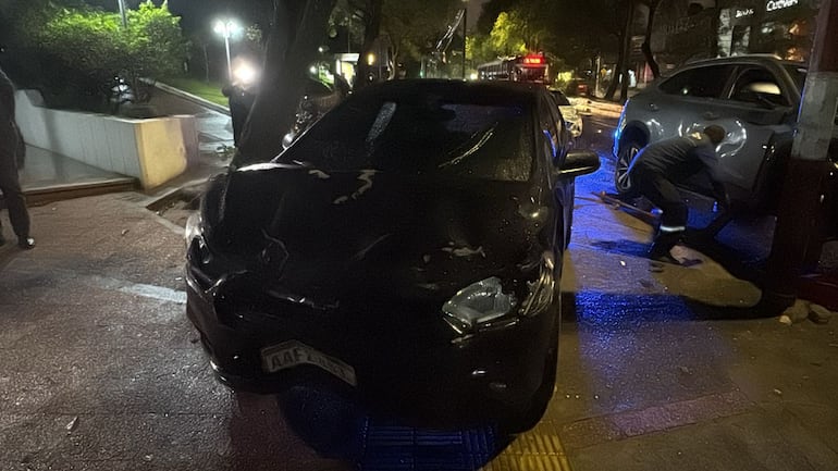 Seguidilla de accidentes frente a la Municipalidad de Asunción: esto fue lo que pasó Seguidilla de accidentes frente a la Municipalidad de Asunción: esto fue lo que pasó