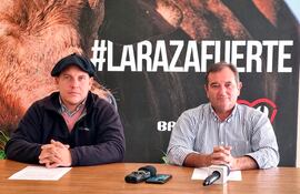 El vicepresidente de Brangus, Guillermo Sisul y el presidente,   Miguel Reinau, ayer en la Expo 2023.