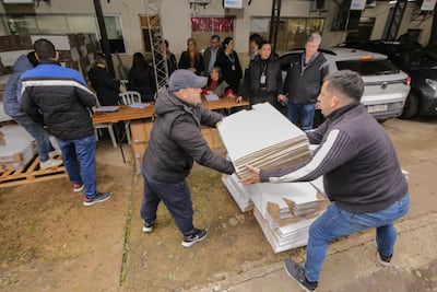TSJE comenzó armado de maletín electoral rumbo a las elecciones del 4 de octubre.